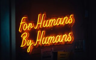 Cartel Luminoso amarillo For Humans by Humans